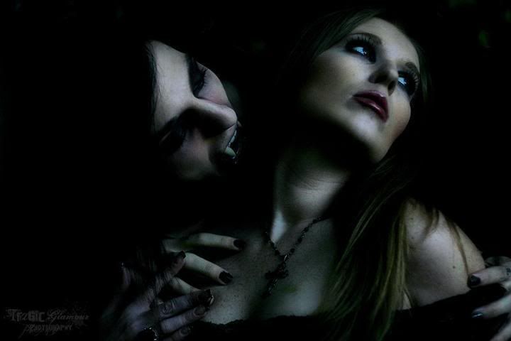 vampire kiss Pictures, Images and Photos