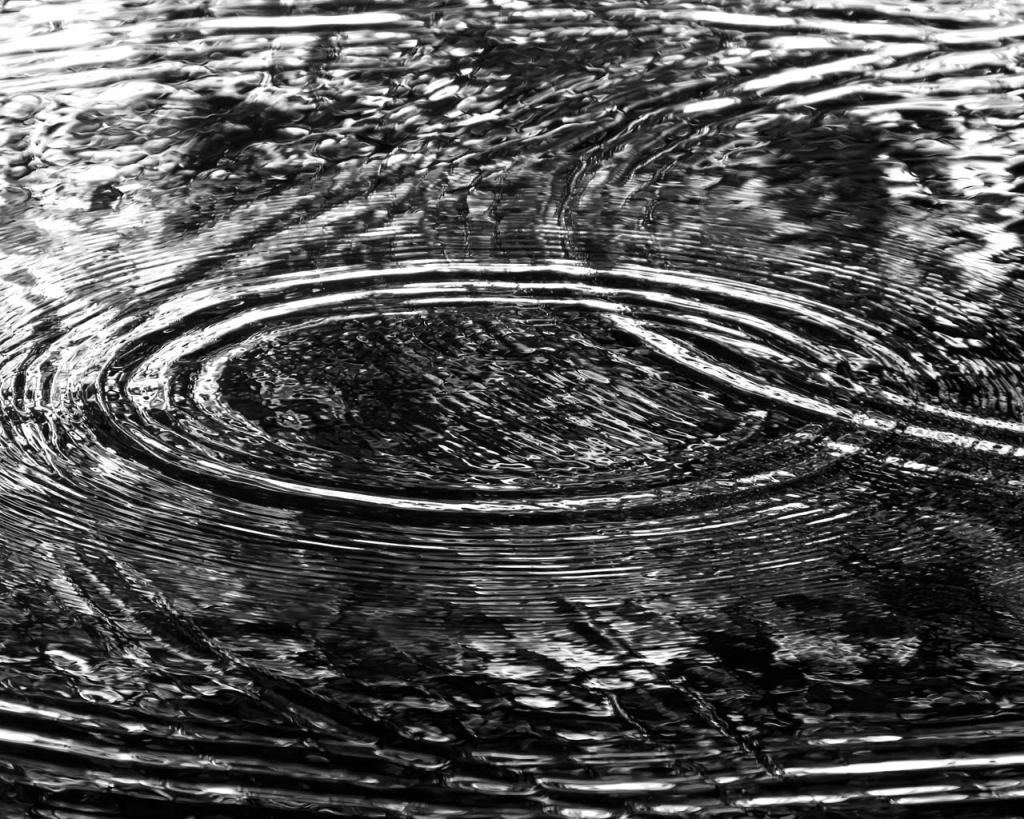 circular-ripples-wallpaper.jpg