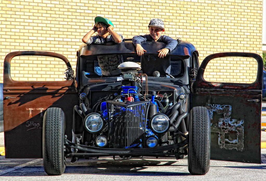 IMAGE: http://i665.photobucket.com/albums/vv20/TimW13/EastCoastCruisers/2011/IMG_2323copy.jpg