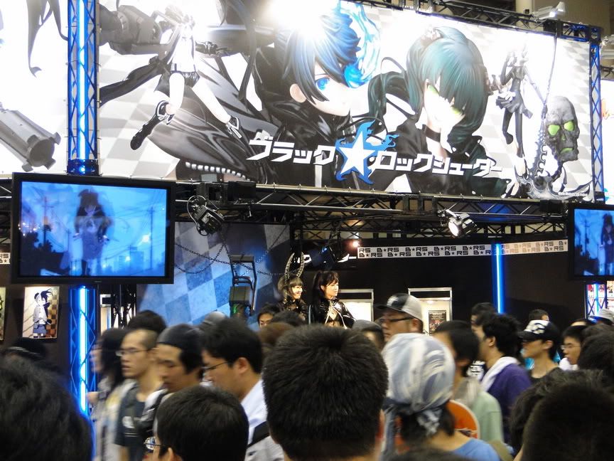 http://i665.photobucket.com/albums/vv20/zipwinmax/Black_Rock_Shooter/04.jpg